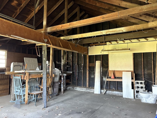 1804 W 15th St, Muncie, IN 47302 - view of stable