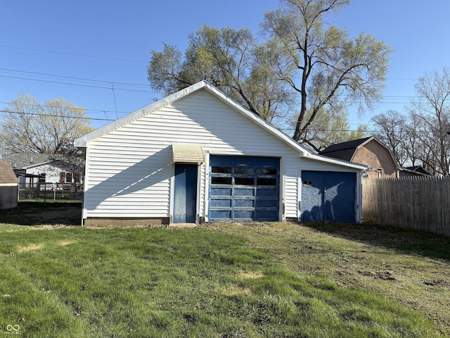 1804 W 15th St, Muncie, IN 47302 - detached garage with fence