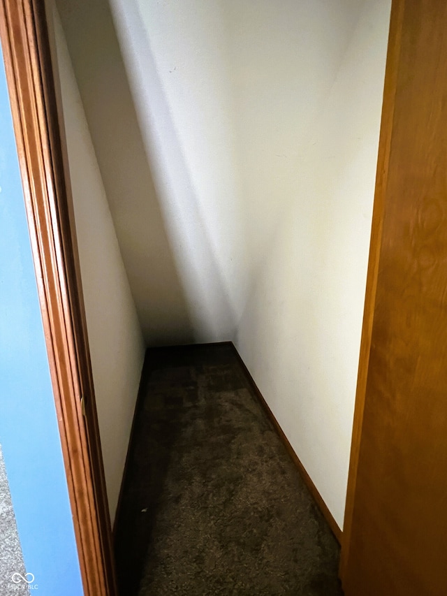 8809 Jonathon Pl, New Haven, IN 46774 - hallway with carpet