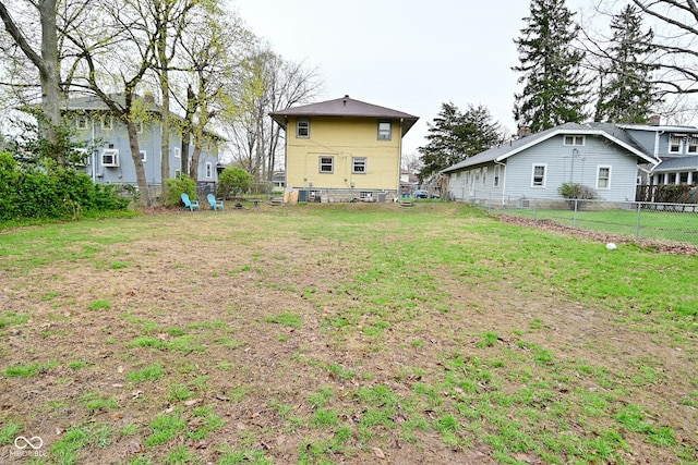 view of yard featuring fence