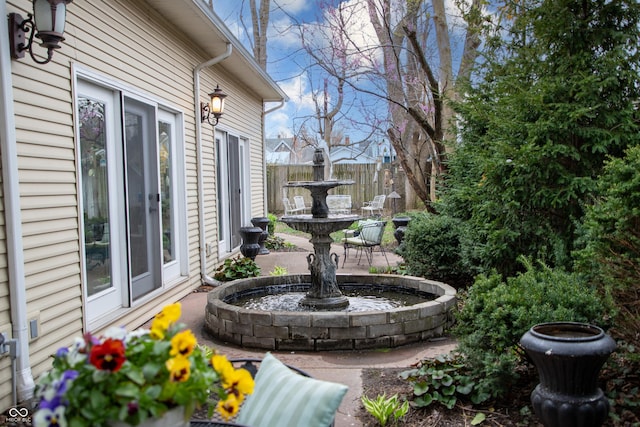 313 E Wabash Ave, Crawfordsville, IN 47933 - exterior space with fence