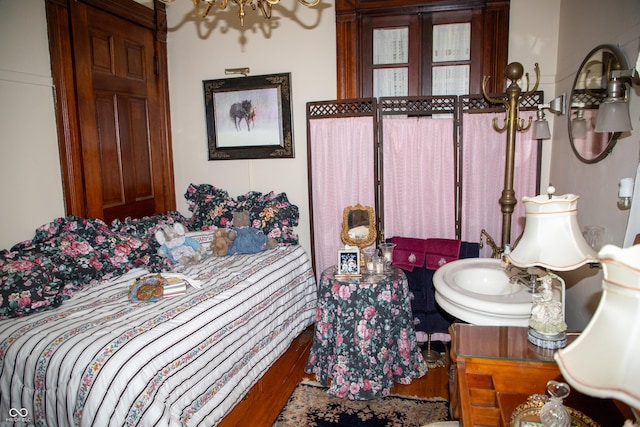 313 E Wabash Ave, Crawfordsville, IN 47933 - bedroom with a chandelier