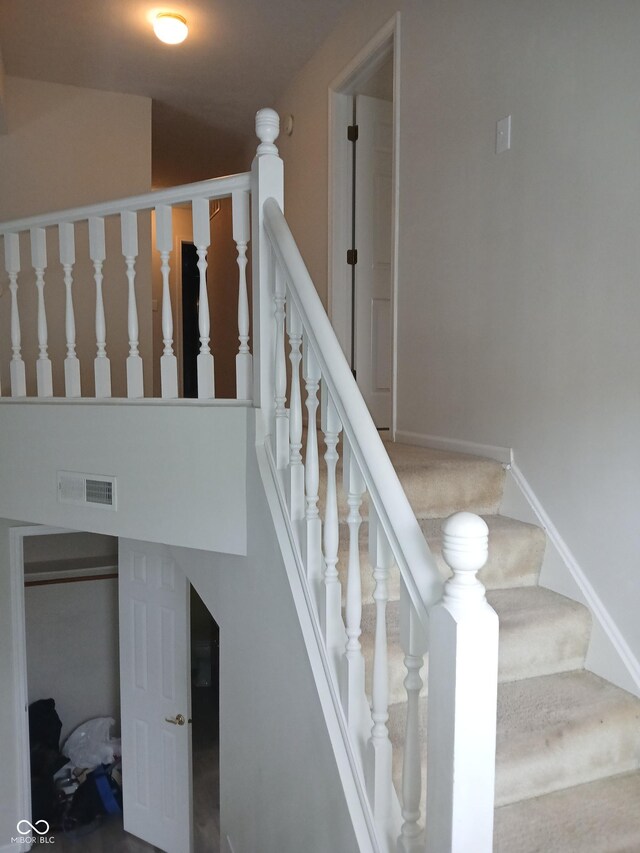 10629 Simsbury Ct, Indianapolis, IN 46236 - photo 17