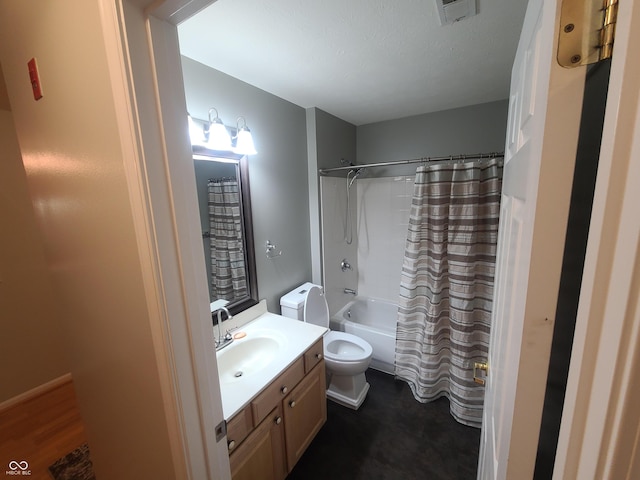 6525 Emerald Hill Ct Unit 208, Indianapolis, IN 46237 - full bathroom featuring shower / tub combo, visible vents, vanity, and toilet