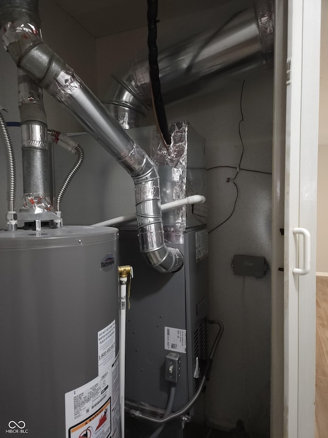 1931 Brentwood Dr, Anderson, IN 46011 - utilities featuring water heater
