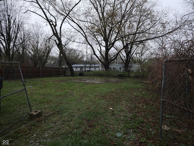 1931 Brentwood Dr, Anderson, IN 46011 - view of yard featuring fence