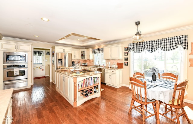 1153 Diablo Rd, Greenwood, IN 46143 - kitchen featuring stainless steel appliances, baseboards, and crown molding
