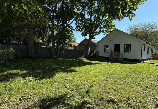 1032 Groff Ave, Indianapolis, IN 46222 - view of yard
