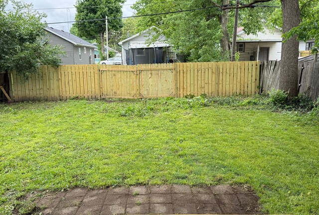 1032 Groff Ave, Indianapolis, IN 46222 - view of yard