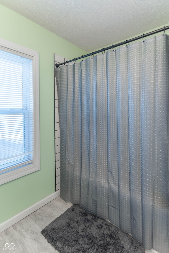 504 S Lebanon St, Lebanon, IN 46052 - bathroom with curtained shower