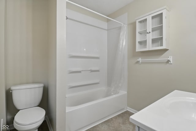 443 N Alton Ave, Indianapolis, IN 46222 - full bathroom featuring toilet, baseboards, shower / tub combo, and vanity