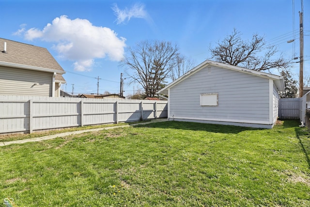443 N Alton Ave, Indianapolis, IN 46222 - view of yard