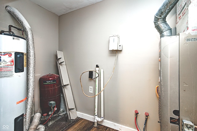 6189 Vigo Dr, Clayton, IN 46118 - utility room with water heater