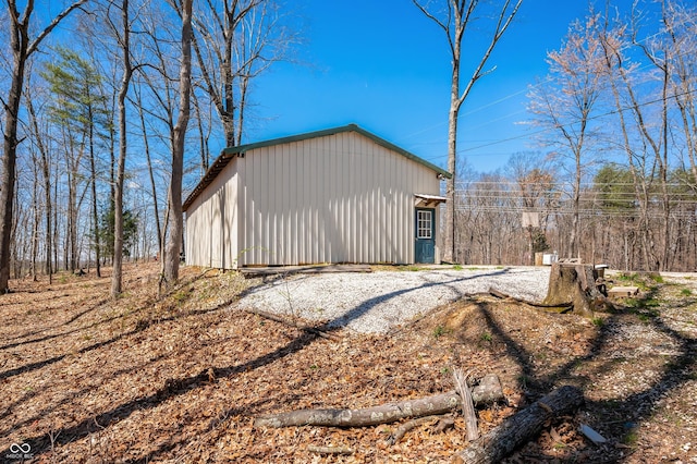 8847 E Northshore Dr, Unionville, IN 47468 - view of garage