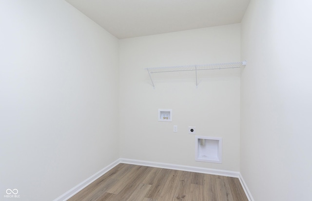 827 Allandale Ave, Westfield, IN 46074 - washroom featuring hookup for a washing machine, hookup for an electric dryer, wood finished floors, and baseboards
