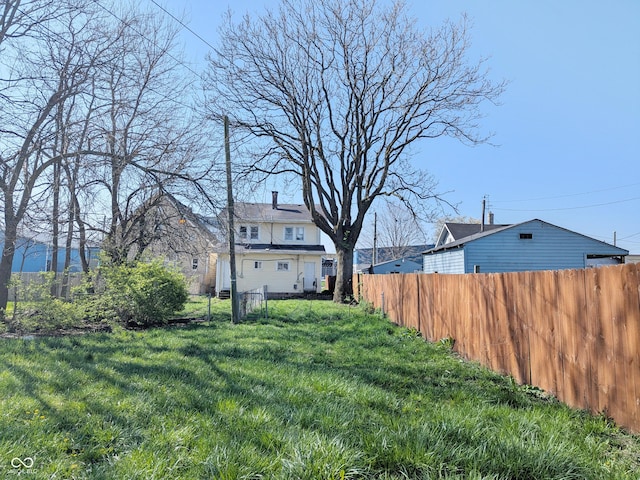 408 E Beecher St, Indianapolis, IN 46225 - view of yard