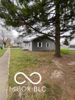 517 Dicks St, Lebanon, IN 46052 - exterior space with a lawn