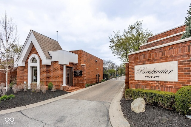 290 Breakwater Dr, Fishers, IN 46037 - view of community / neighborhood sign