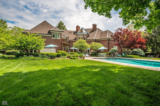 290 Breakwater Dr, Fishers, IN 46037 - outdoor pool featuring a lawn
