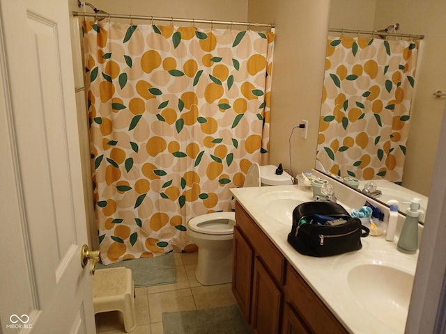 5983 Clearview Dr, Carmel, IN 46033 - full bathroom featuring toilet, tile patterned floors, vanity, and curtained shower