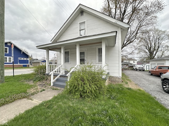 view of front of property featuring a porch