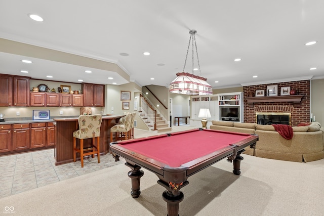 playroom with pool table, ornamental molding, indoor wet bar, and recessed lighting