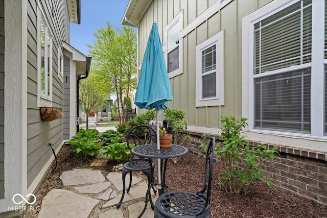 7638 Beekman Ter, Zionsville, IN 46077 - view of patio / terrace