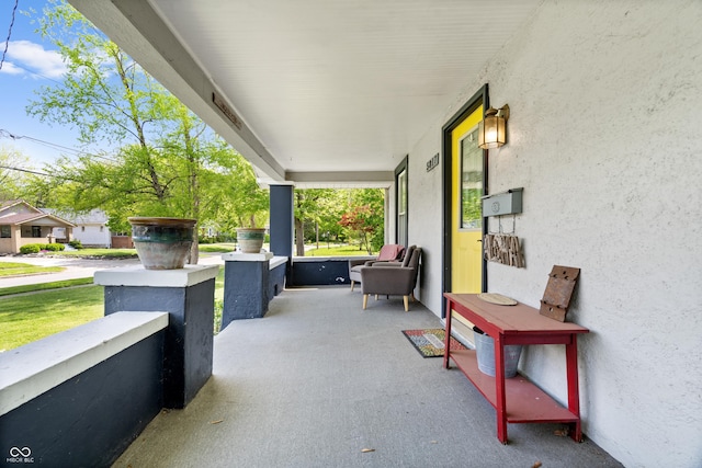 view of patio / terrace with a porch