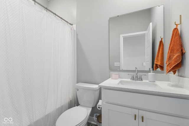 8673 Laurelton Pl, Brownsburg, IN 46112 - full bath featuring toilet, vanity, and a shower with curtain