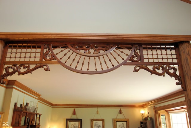 room details with ornamental molding