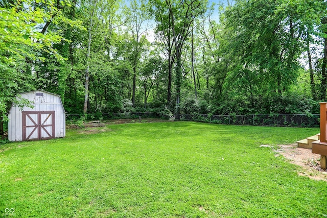 1697 Stacy Lynn Dr, Indianapolis, IN 46231 - view of yard