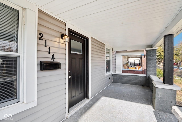 2114 N Dexter St, Indianapolis, IN 46202 - view of patio / terrace featuring a porch