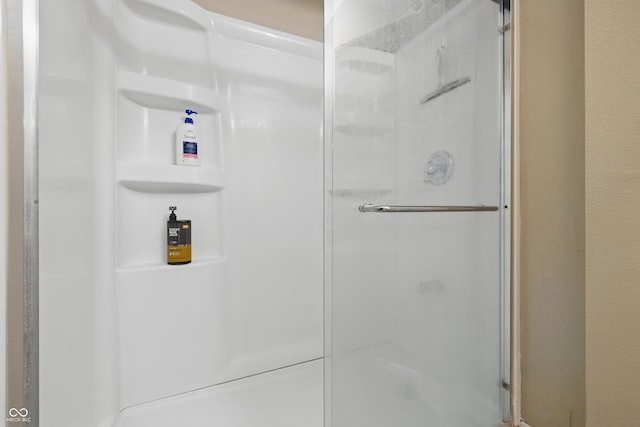 621 Fireside Dr, Greenwood, IN 46143 - full bath featuring a shower stall