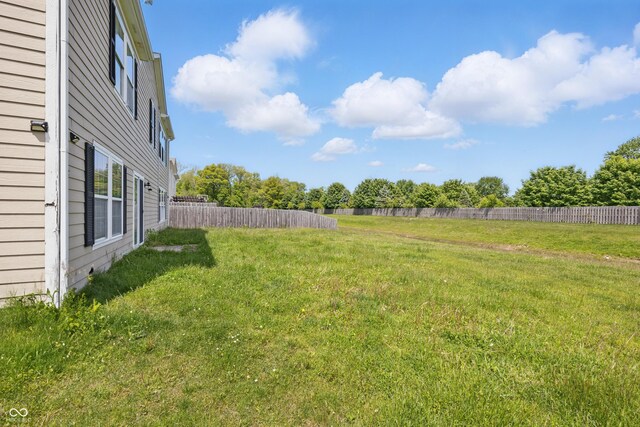 621 Fireside Dr, Greenwood, IN 46143 - view of yard