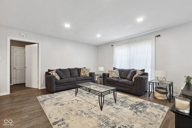4464 Four Seasons Cir, Indianapolis, IN 46226 - living room featuring recessed lighting, wood finished floors, and baseboards