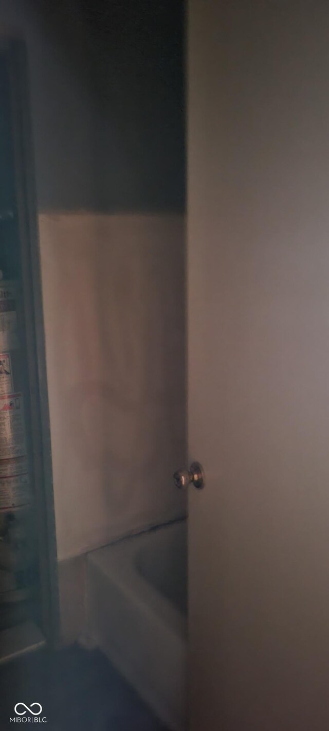 1916 E Maryland St, Indianapolis, IN 46201 - bathroom with a tub