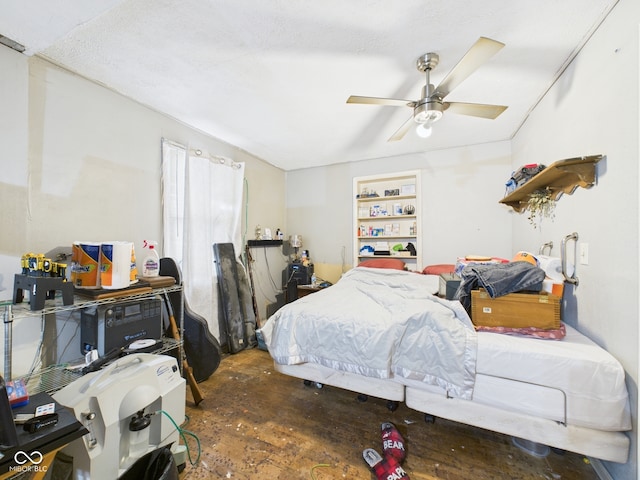 bedroom featuring a ceiling fan