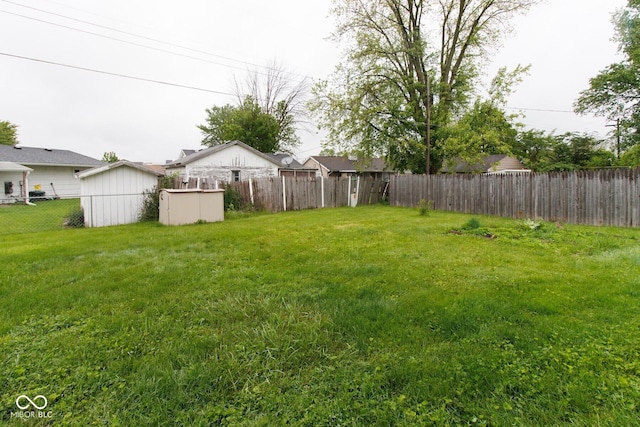 4917 Algonquin Trl, Kokomo, IN 46902 - view of yard