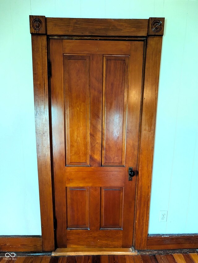 4335 River Rd, Columbus, IN 47203 - detailed view