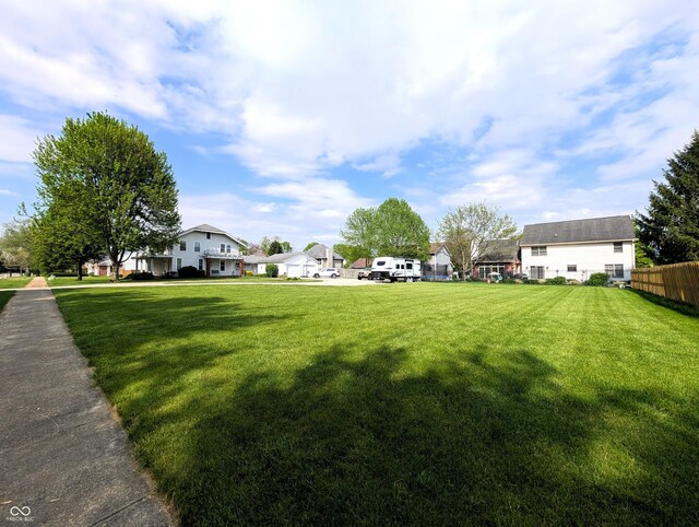 4335 River Rd, Columbus, IN 47203 - view of yard featuring a residential view