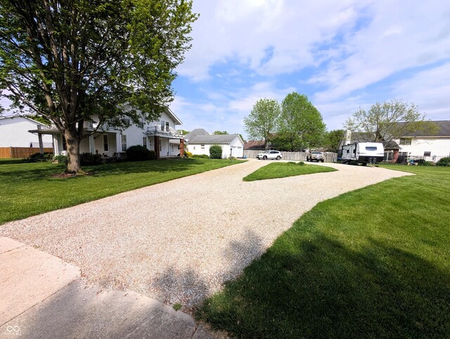 4335 River Rd, Columbus, IN 47203 - view of yard with gravel driveway