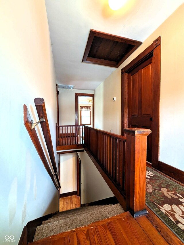 4335 River Rd, Columbus, IN 47203 - stairs with baseboards