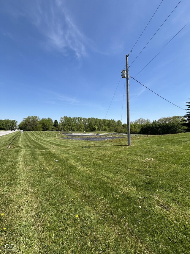3333 S Sr 9, Greenfield, IN 46140 - surrounding community with a lawn