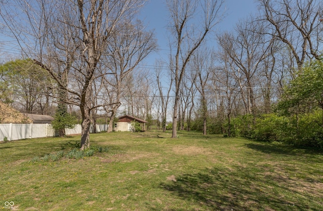 614 Debra Ln, Indianapolis, IN 46217 - view of yard with fence