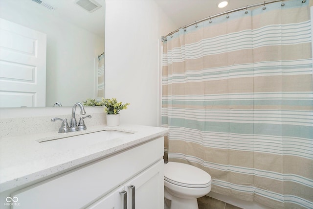 8654 Tripp Rd, Pendleton, IN 46064 - bathroom featuring toilet, vanity, and a shower with shower curtain