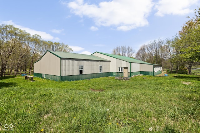 8551 E 300 S, Zionsville, IN 46077 - view of side of property featuring an outdoor structure and an outbuilding