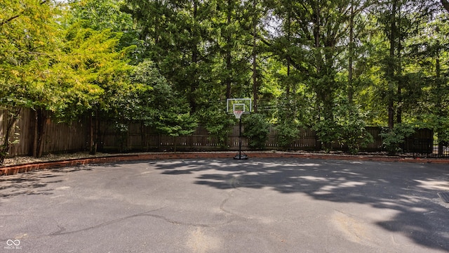 654 E 79th St, Indianapolis, IN 46240 - view of fenced backyard