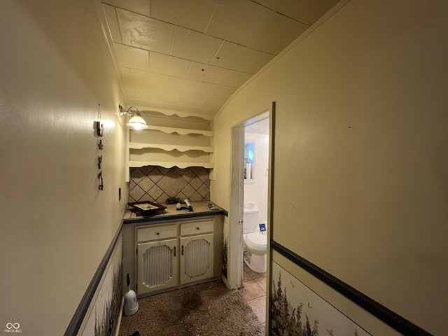 bathroom featuring toilet