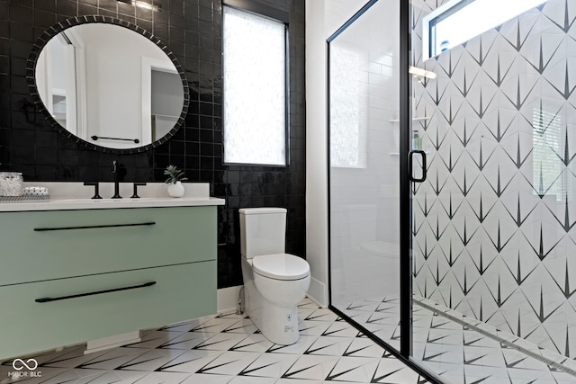 1333 Chatham Rdg Ct, Westfield, IN 46074 - full bath featuring vanity, a shower stall, toilet, and tile walls