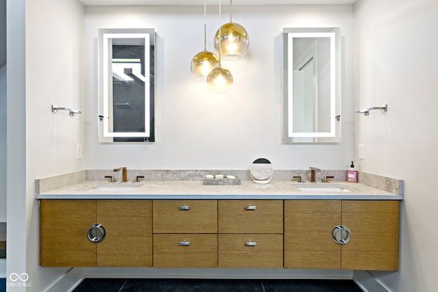 1333 Chatham Rdg Ct, Westfield, IN 46074 - full bath featuring double vanity and a sink